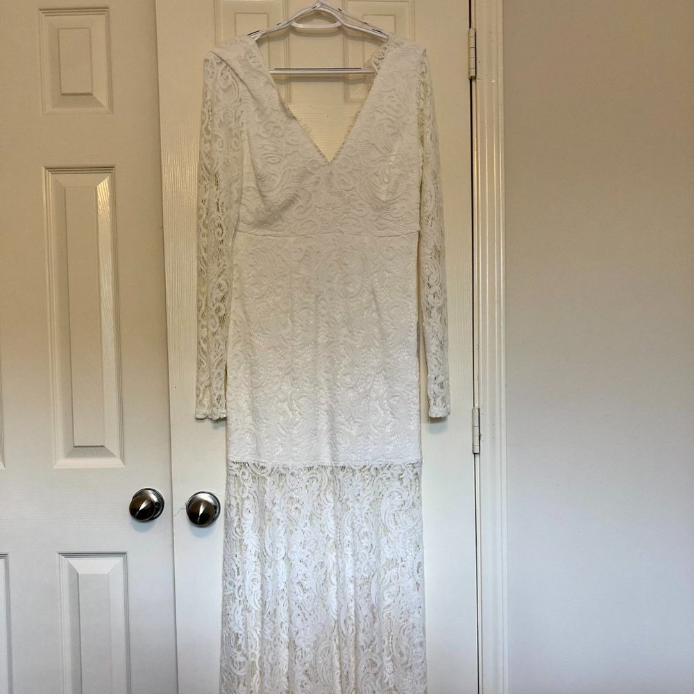 Lulu's - Way to Be Loved White Lace Long Sleeve Maxi Dress